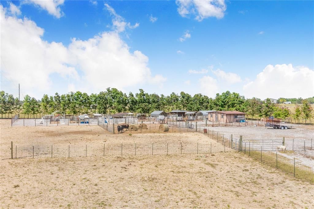 На продажу: $499,000 (4.91 acres)