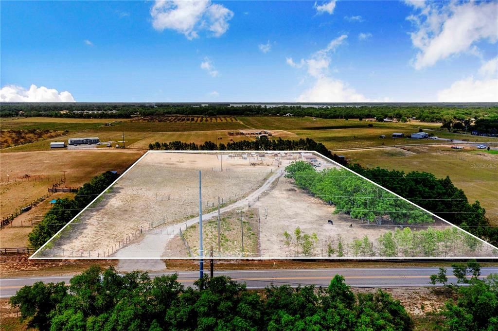 На продажу: $499,000 (4.91 acres)