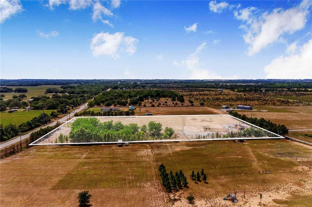 На продажу: $499,000 (4.91 acres)