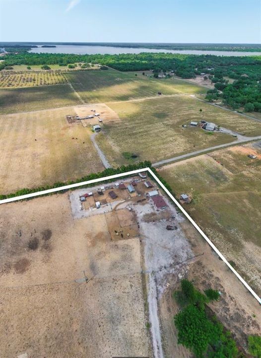 На продажу: $499,000 (4.91 acres)