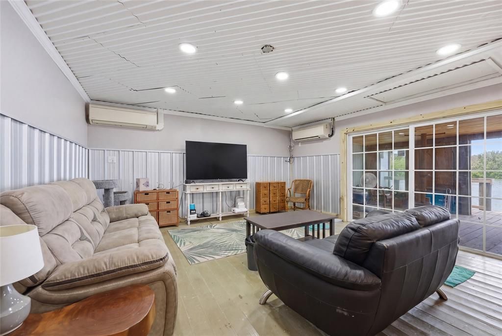 For Sale: $349,999 (0 beds, 0 baths, 2330 Square Feet)