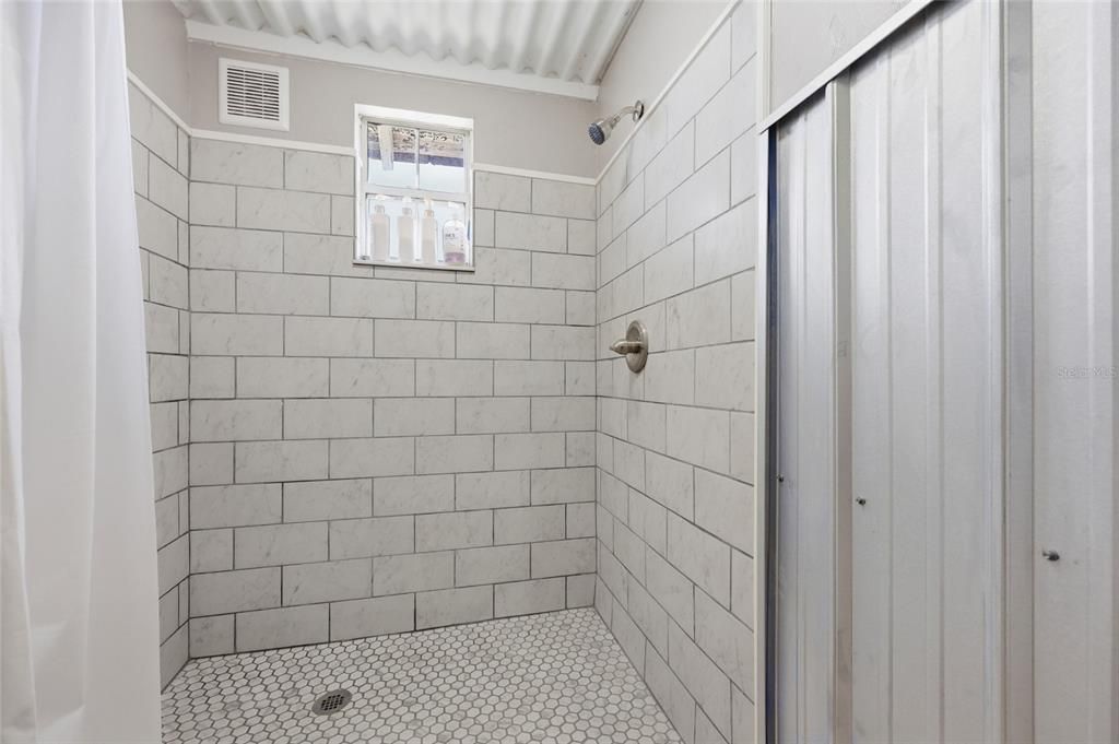 For Sale: $349,999 (0 beds, 0 baths, 2330 Square Feet)