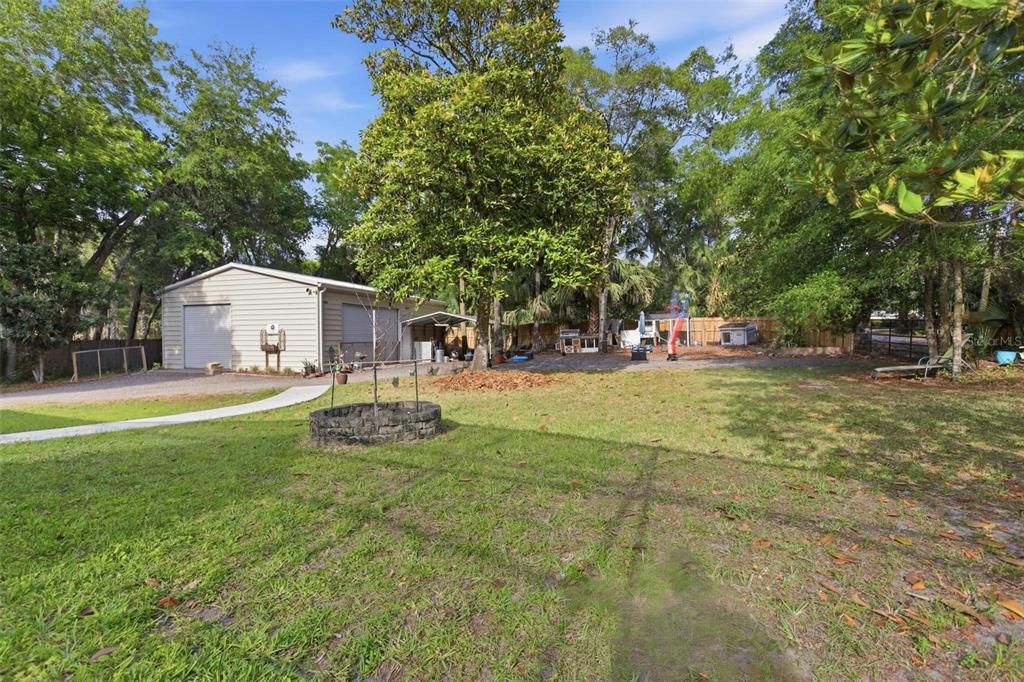 Activo con contrato: $639,900 (5 camas, 4 baños, 2726 Pies cuadrados)
