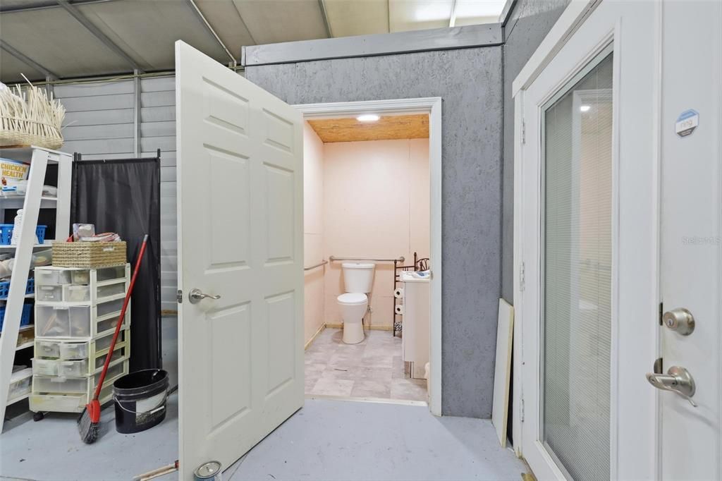 Activo con contrato: $639,900 (5 camas, 4 baños, 2726 Pies cuadrados)