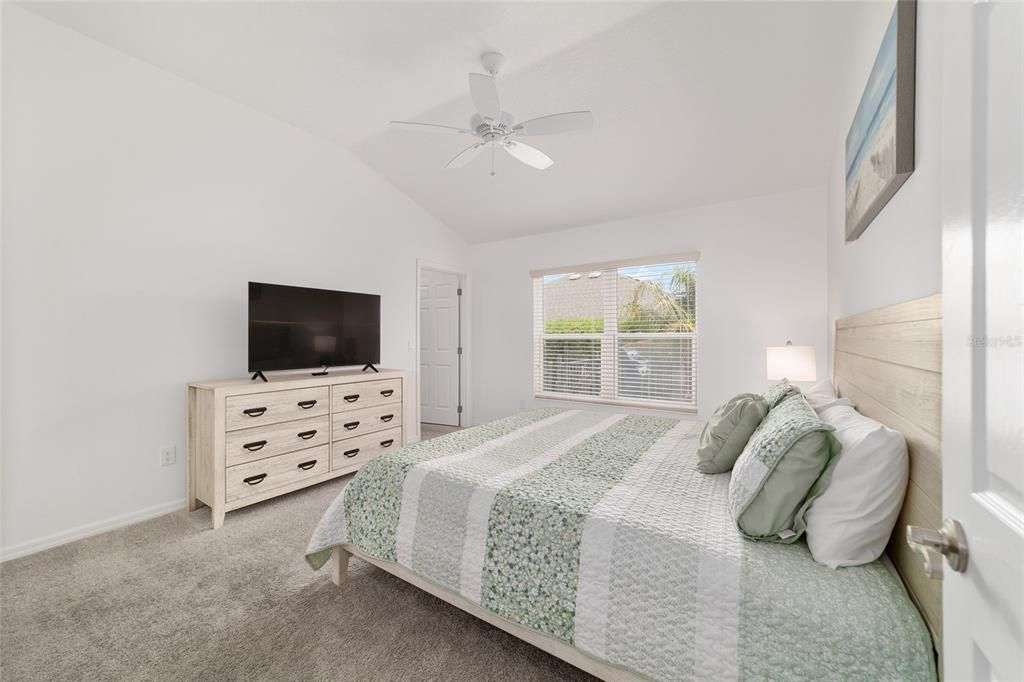 For Sale: $380,000 (3 beds, 2 baths, 1639 Square Feet)
