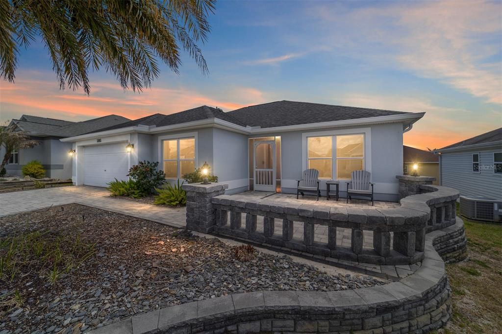 For Sale: $380,000 (3 beds, 2 baths, 1639 Square Feet)