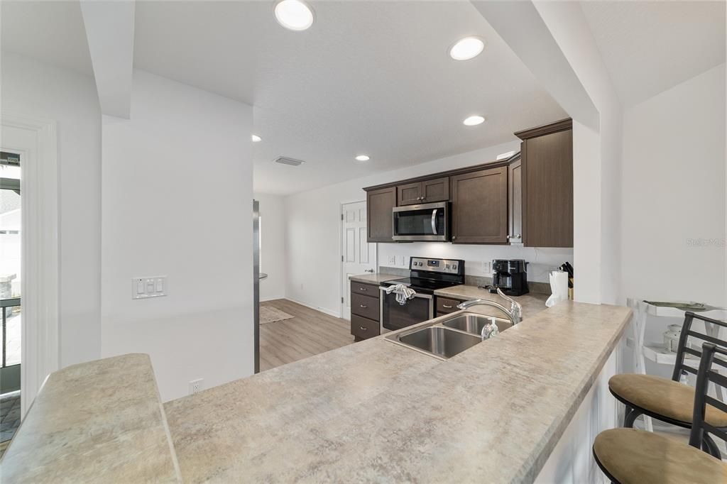 For Sale: $380,000 (3 beds, 2 baths, 1639 Square Feet)
