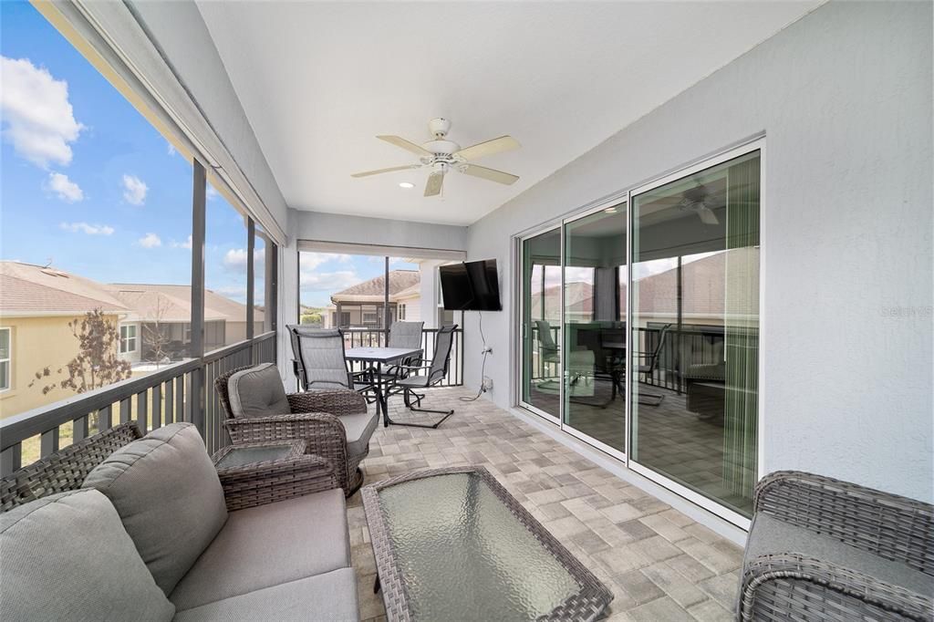 For Sale: $380,000 (3 beds, 2 baths, 1639 Square Feet)