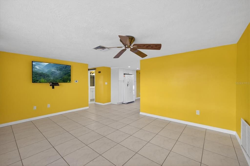 Activo con contrato: $482,000 (3 camas, 2 baños, 1512 Pies cuadrados)