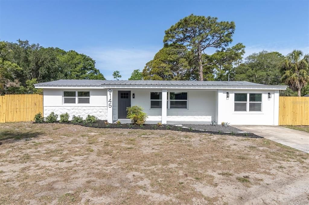 Activo con contrato: $389,000 (3 camas, 2 baños, 1550 Pies cuadrados)