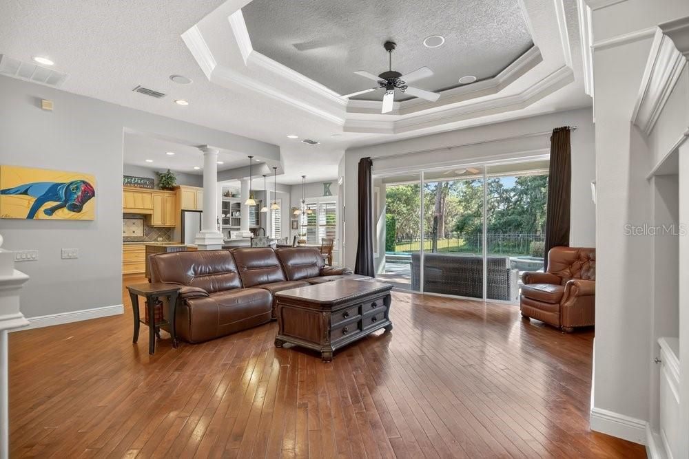 For Sale: $810,000 (4 beds, 4 baths, 3653 Square Feet)
