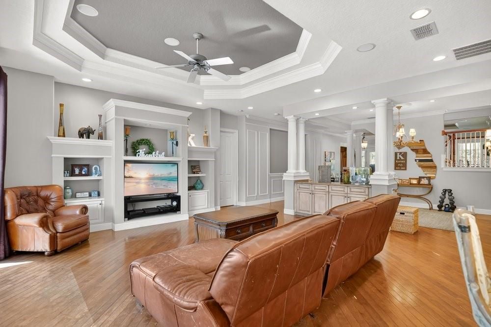 For Sale: $810,000 (4 beds, 4 baths, 3653 Square Feet)