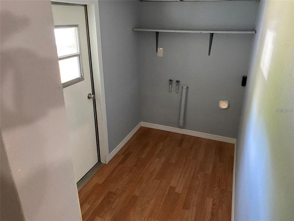 В аренду: $1,400 (3 спален, 2 ванн, 732 Квадратных фут)
