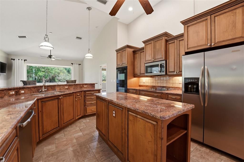 En Venta: $599,900 (3 camas, 2 baños, 2578 Pies cuadrados)