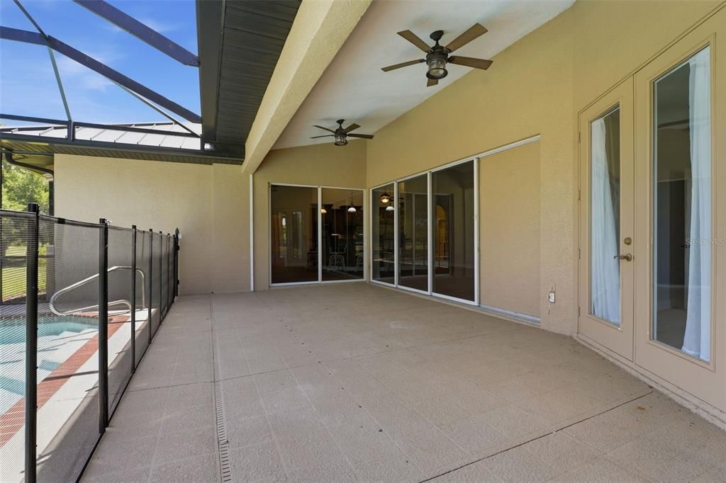 En Venta: $599,900 (3 camas, 2 baños, 2578 Pies cuadrados)