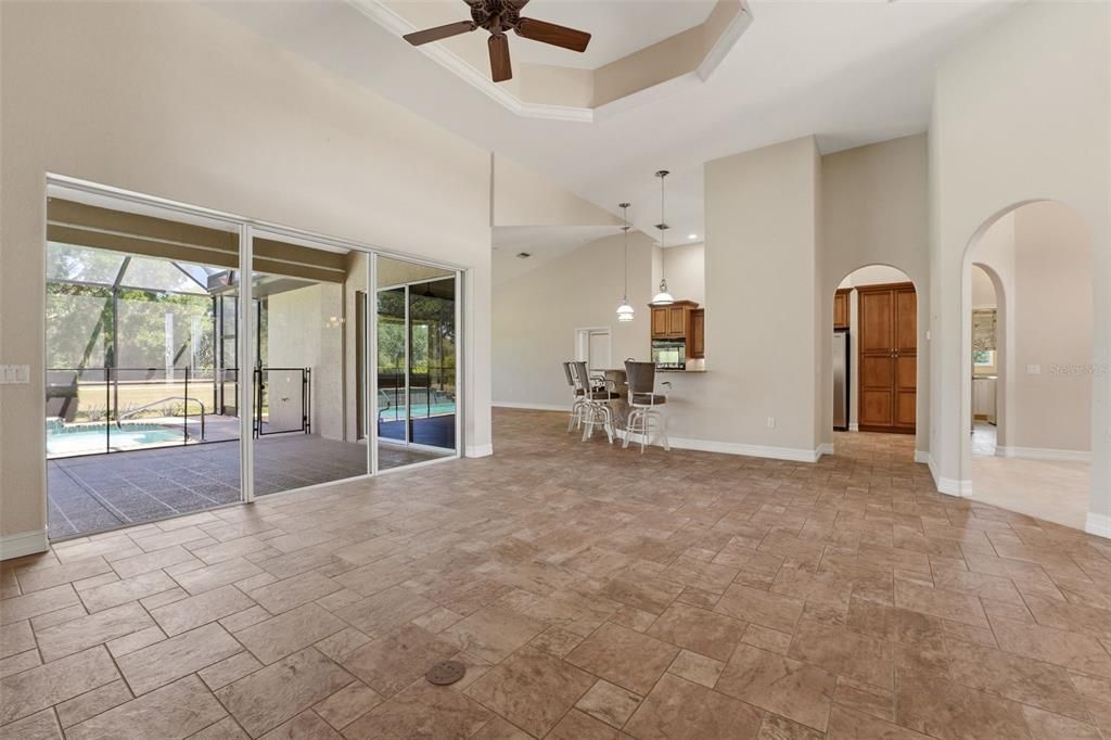 En Venta: $599,900 (3 camas, 2 baños, 2578 Pies cuadrados)
