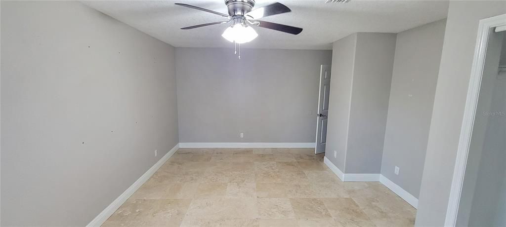Active With Contract: $319,900 (3 beds, 3 baths, 1553 Square Feet)
