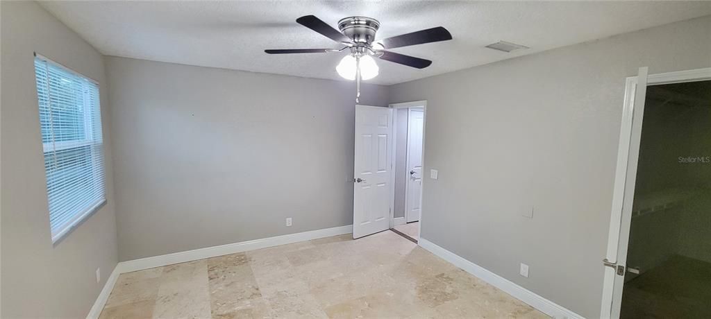 Active With Contract: $319,900 (3 beds, 3 baths, 1553 Square Feet)