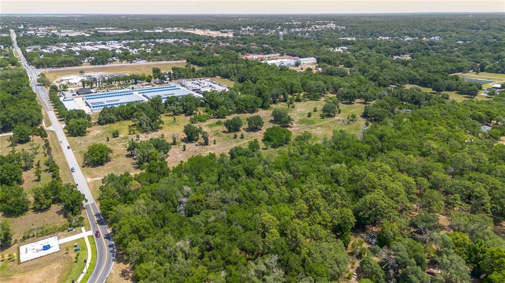 待售: $3,200,000 (18.48 acres)