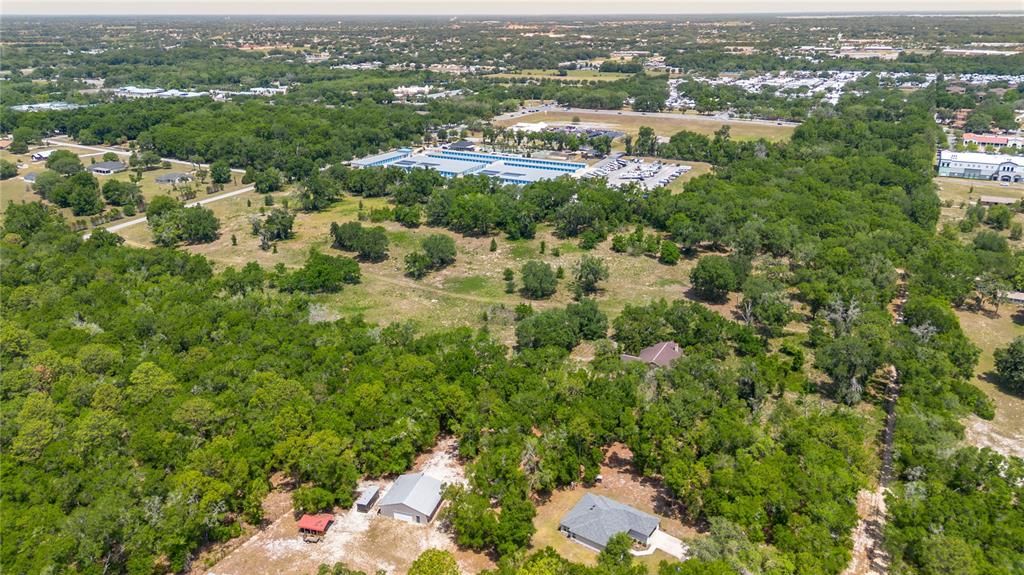待售: $3,200,000 (18.48 acres)