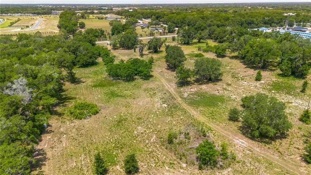 待售: $3,200,000 (18.48 acres)