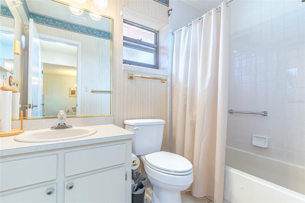 For Sale: $170,000 (2 beds, 2 baths, 1276 Square Feet)