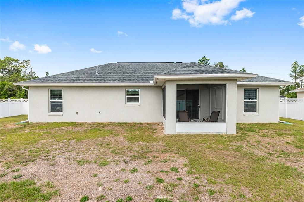 Activo con contrato: $239,900 (3 camas, 2 baños, 1293 Pies cuadrados)