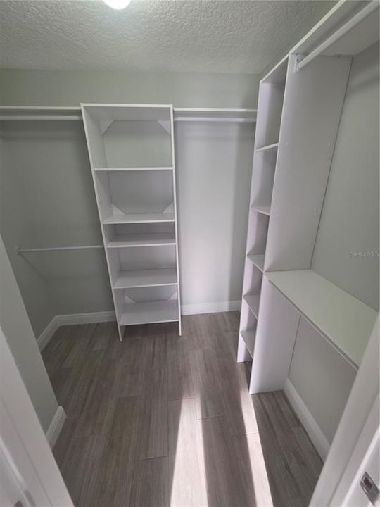 Active With Contract: $414,900 (3 beds, 2 baths, 1429 Square Feet)