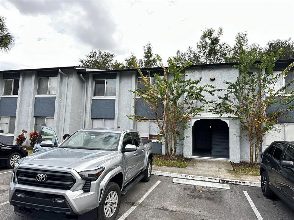 Recently Rented: $1,580 (2 beds, 2 baths, 976 Square Feet)