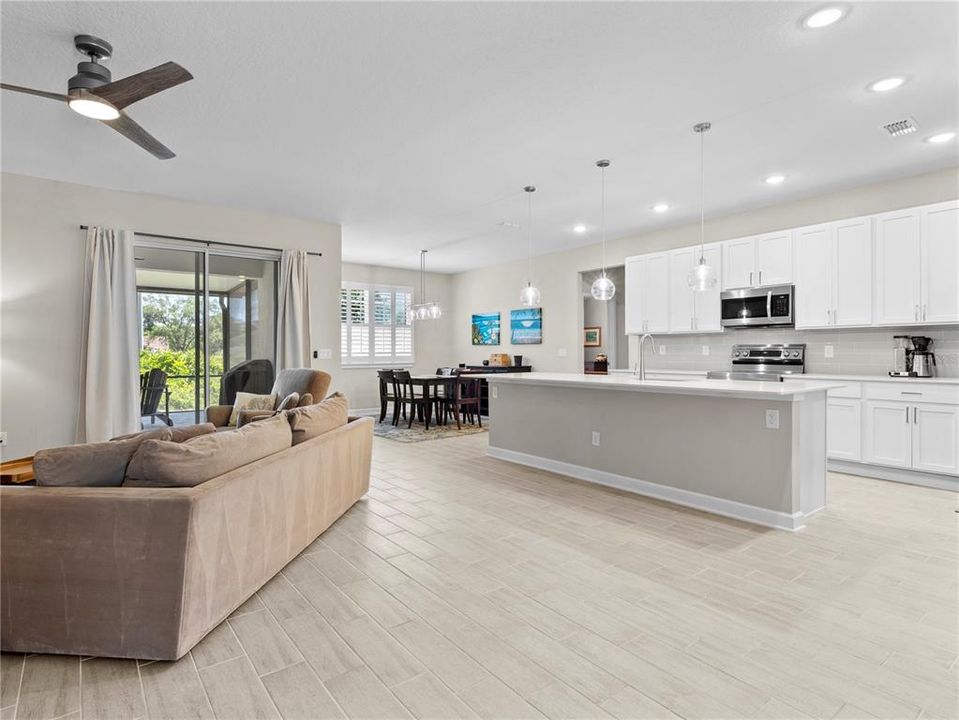 Active With Contract: $419,000 (4 beds, 3 baths, 2310 Square Feet)