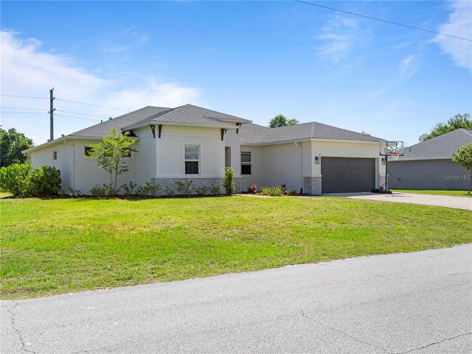 Active With Contract: $419,000 (4 beds, 3 baths, 2310 Square Feet)