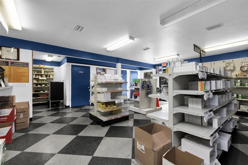 For Sale: $2,700,000 (0 beds, 0 baths, 960 Square Feet)