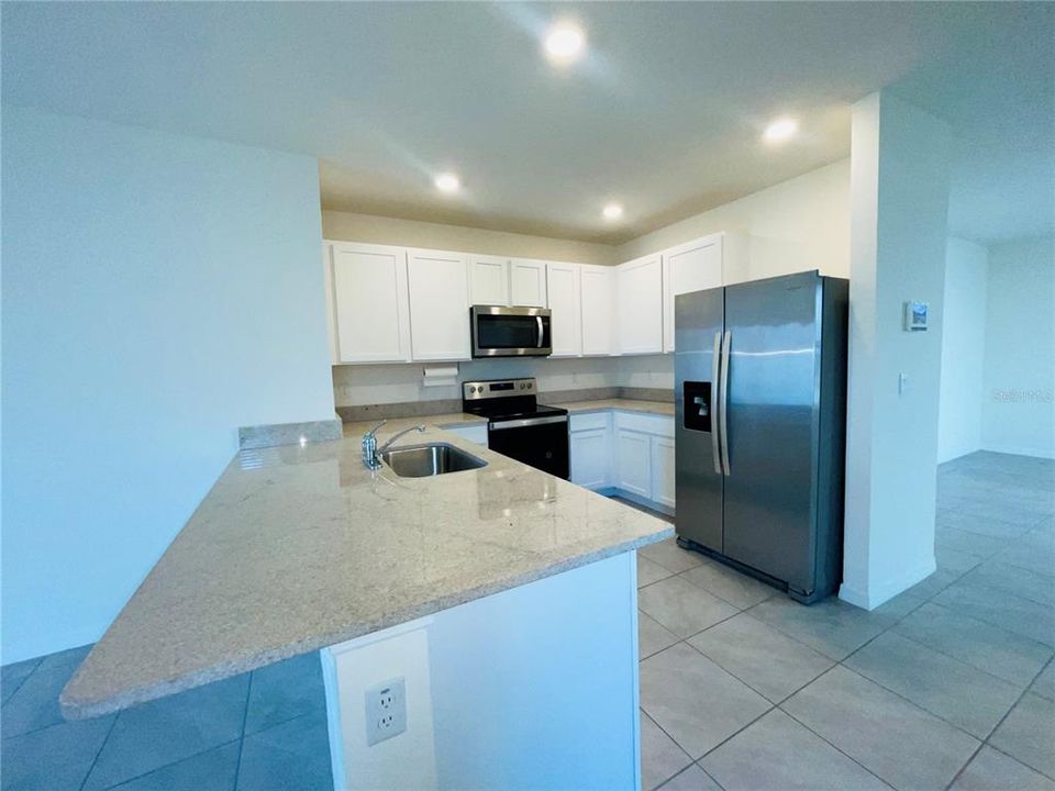 For Rent: $2,500 (3 beds, 2 baths, 1516 Square Feet)