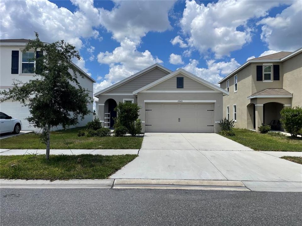 For Rent: $2,500 (3 beds, 2 baths, 1516 Square Feet)
