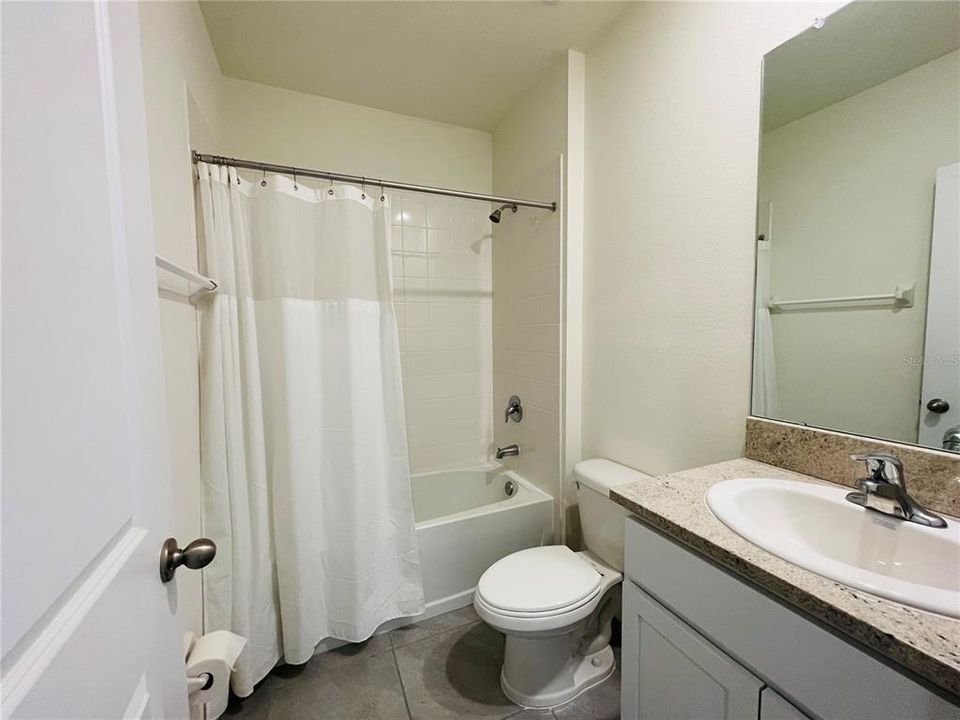 For Rent: $2,500 (3 beds, 2 baths, 1516 Square Feet)