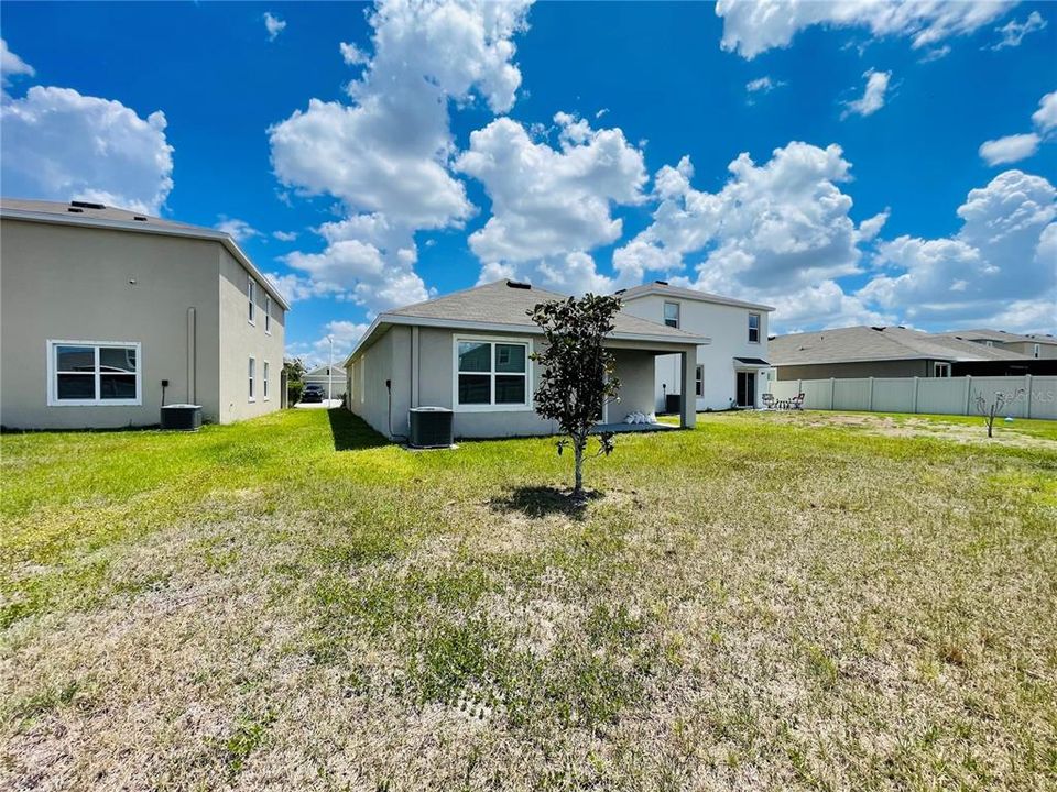 For Rent: $2,500 (3 beds, 2 baths, 1516 Square Feet)