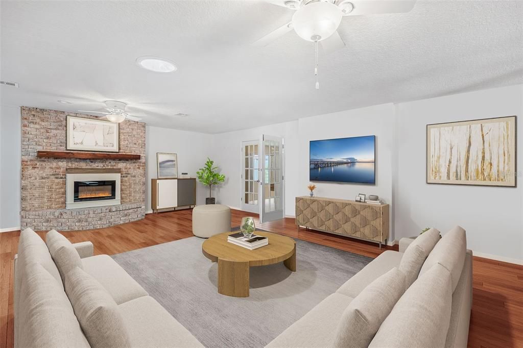 Activo con contrato: $450,000 (4 camas, 2 baños, 2452 Pies cuadrados)