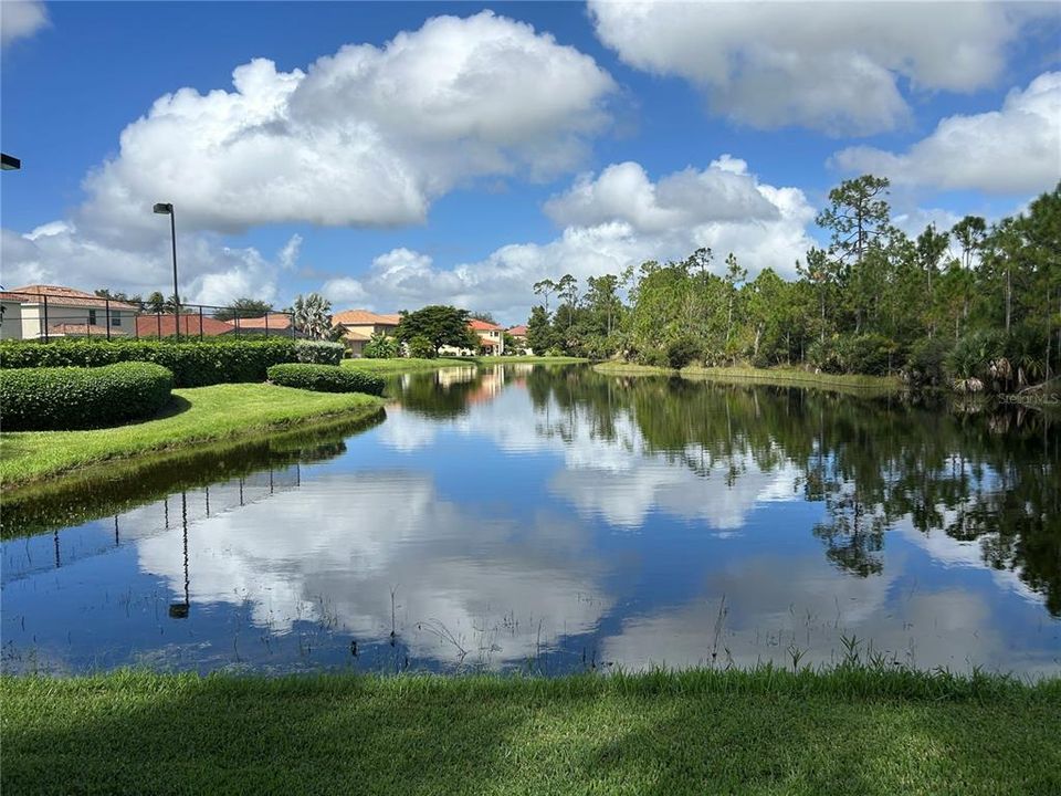 For Sale: $300,000 (4 beds, 3 baths, 2032 Square Feet)