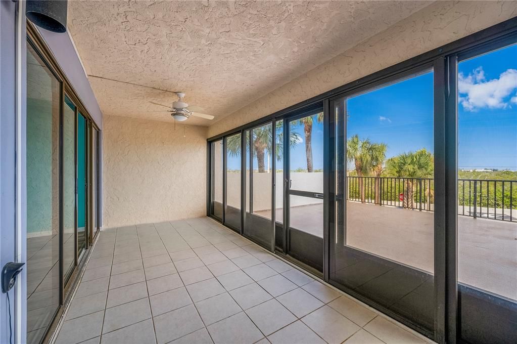 En Venta: $259,900 (2 camas, 2 baños, 1070 Pies cuadrados)