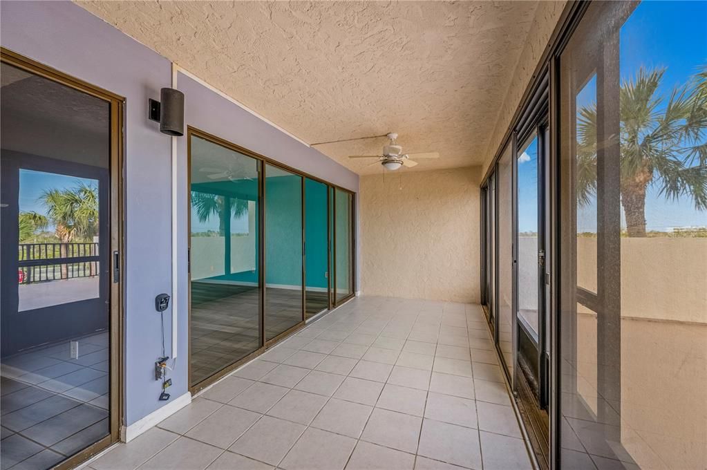 En Venta: $259,900 (2 camas, 2 baños, 1070 Pies cuadrados)
