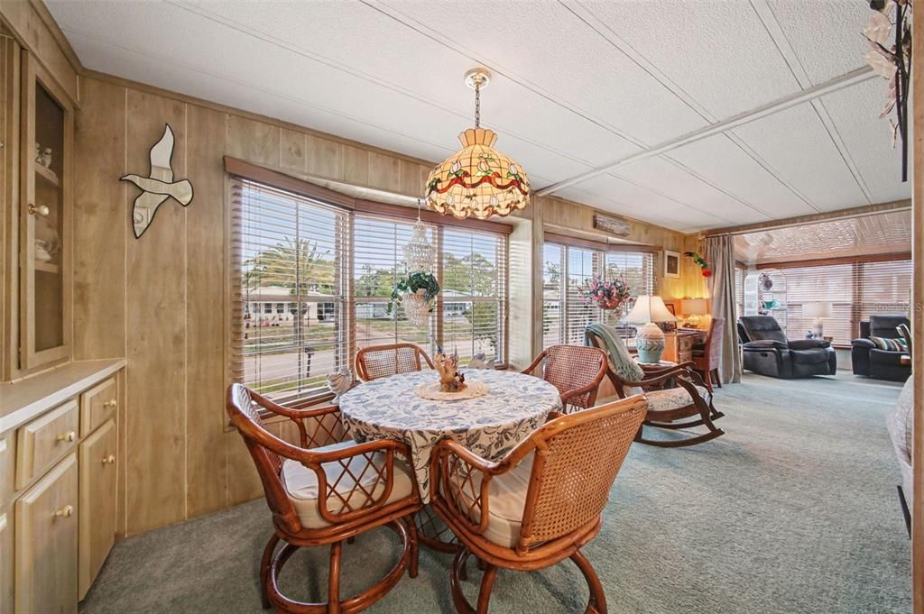 Active With Contract: $190,000 (2 beds, 2 baths, 1208 Square Feet)