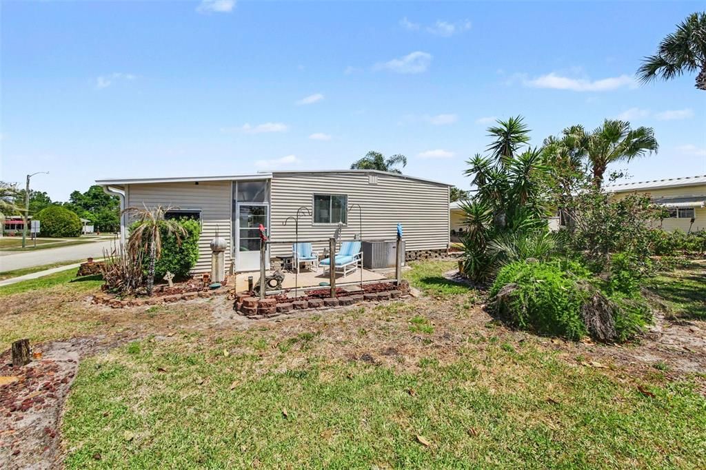 Active With Contract: $190,000 (2 beds, 2 baths, 1208 Square Feet)