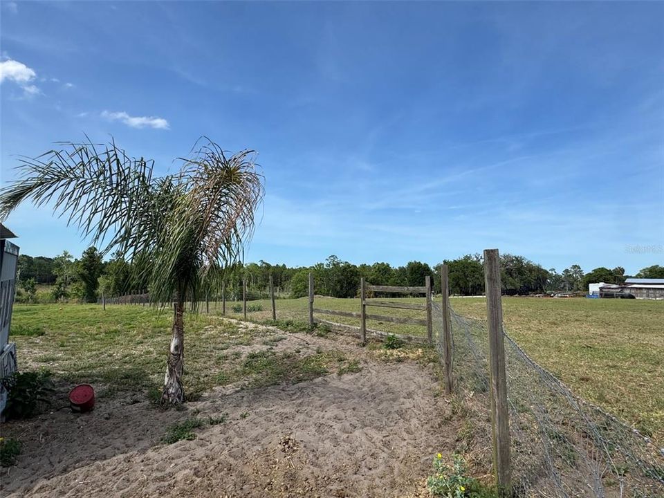 На продажу: $275,000 (6.74 acres)