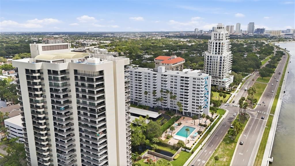 En Venta: $530,000 (2 camas, 2 baños, 1376 Pies cuadrados)