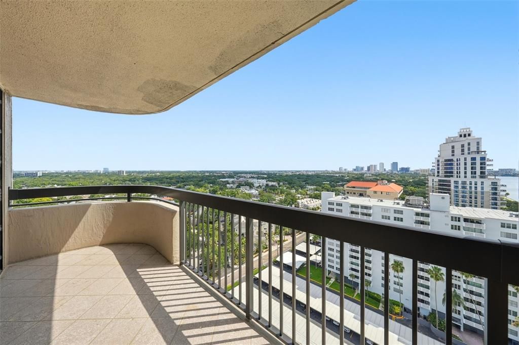 En Venta: $530,000 (2 camas, 2 baños, 1376 Pies cuadrados)