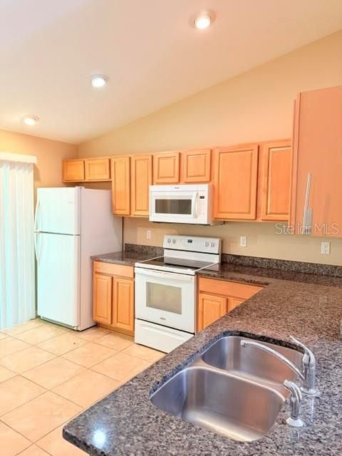 For Rent: $1,575 (3 beds, 2 baths, 1198 Square Feet)