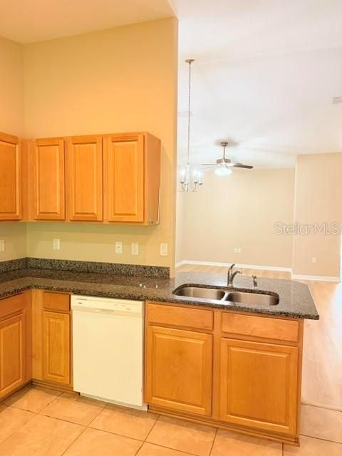 For Rent: $1,575 (3 beds, 2 baths, 1198 Square Feet)