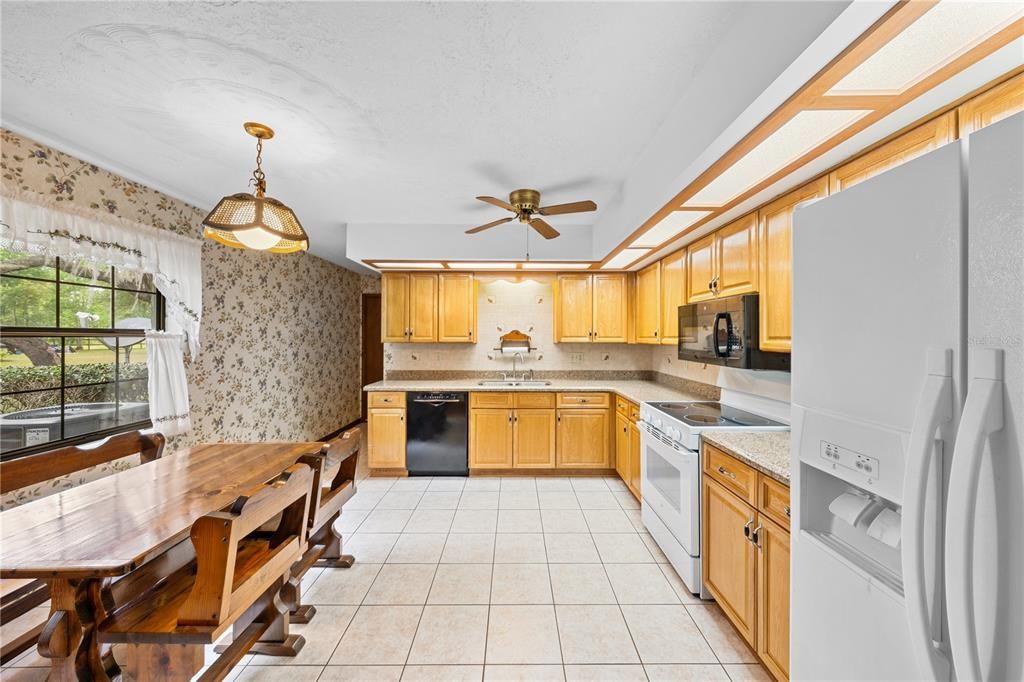 En Venta: $463,000 (3 camas, 2 baños, 1618 Pies cuadrados)
