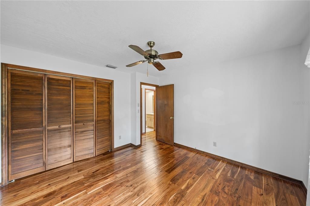 En Venta: $463,000 (3 camas, 2 baños, 1618 Pies cuadrados)