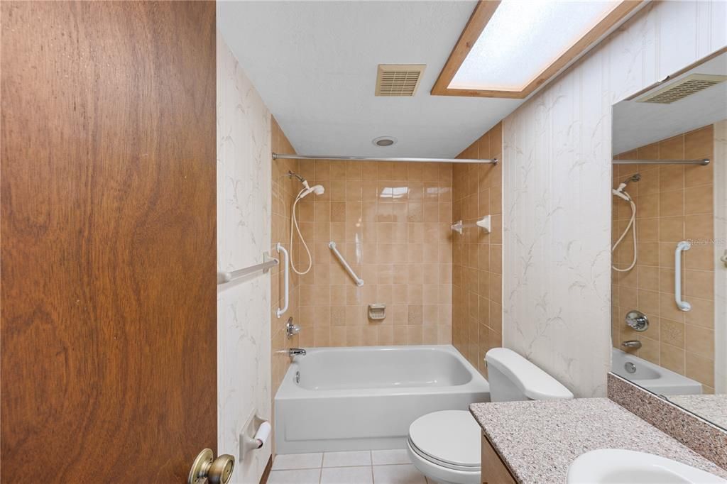 En Venta: $463,000 (3 camas, 2 baños, 1618 Pies cuadrados)